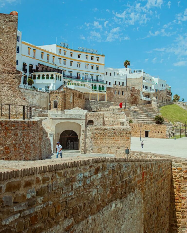 Wander through the historic old city, with its narrow winding streets full of colorful markets, cafes, and shops selling everything from local crafts to traditional Moroccan food.